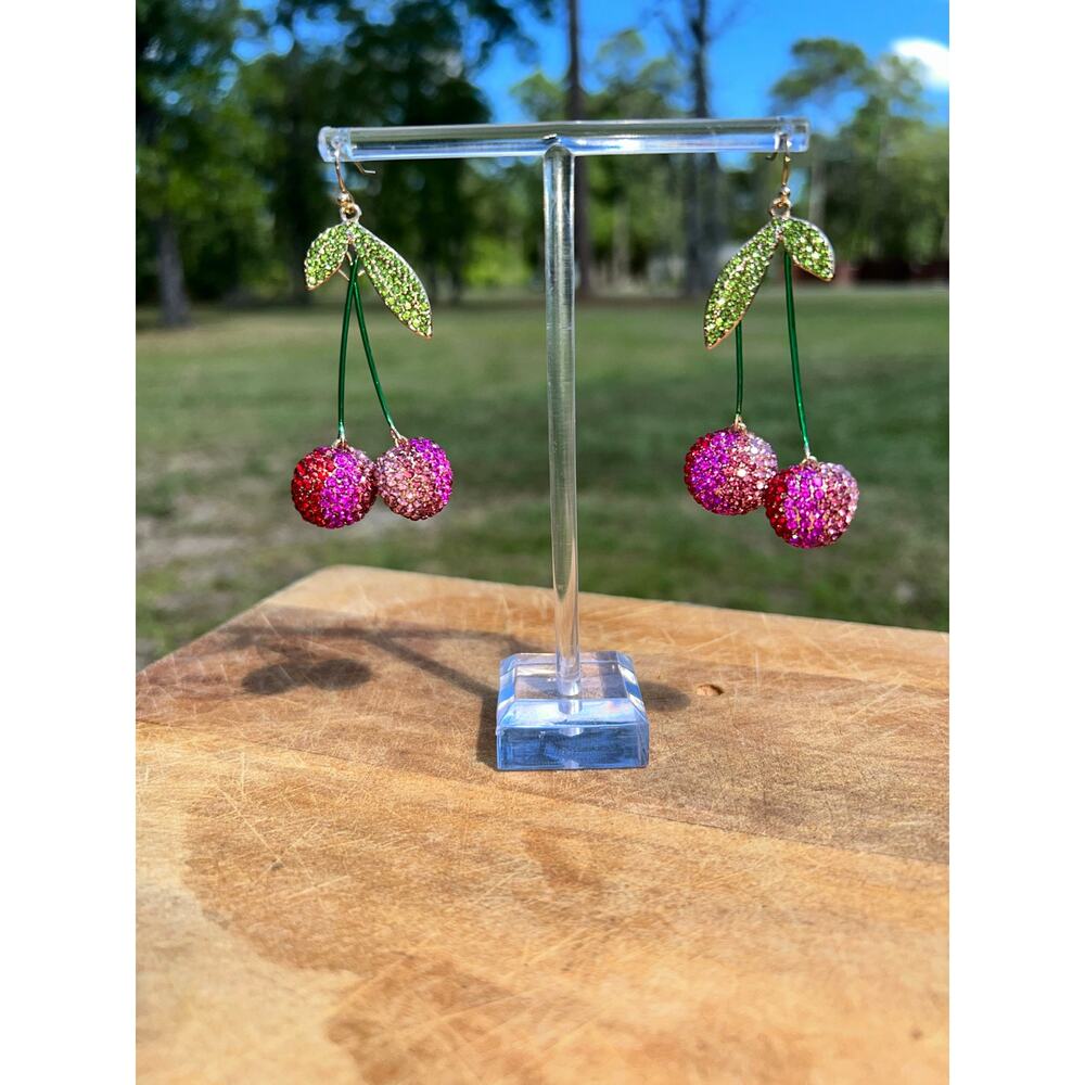 Vintage Pink Beaded Cherry Cluster Drop Earrings Boho Retro Fruit Novelty - Picture 4 of 14